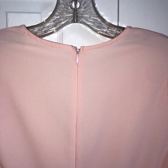 Pink Romper with belt - Picture 4 of 8